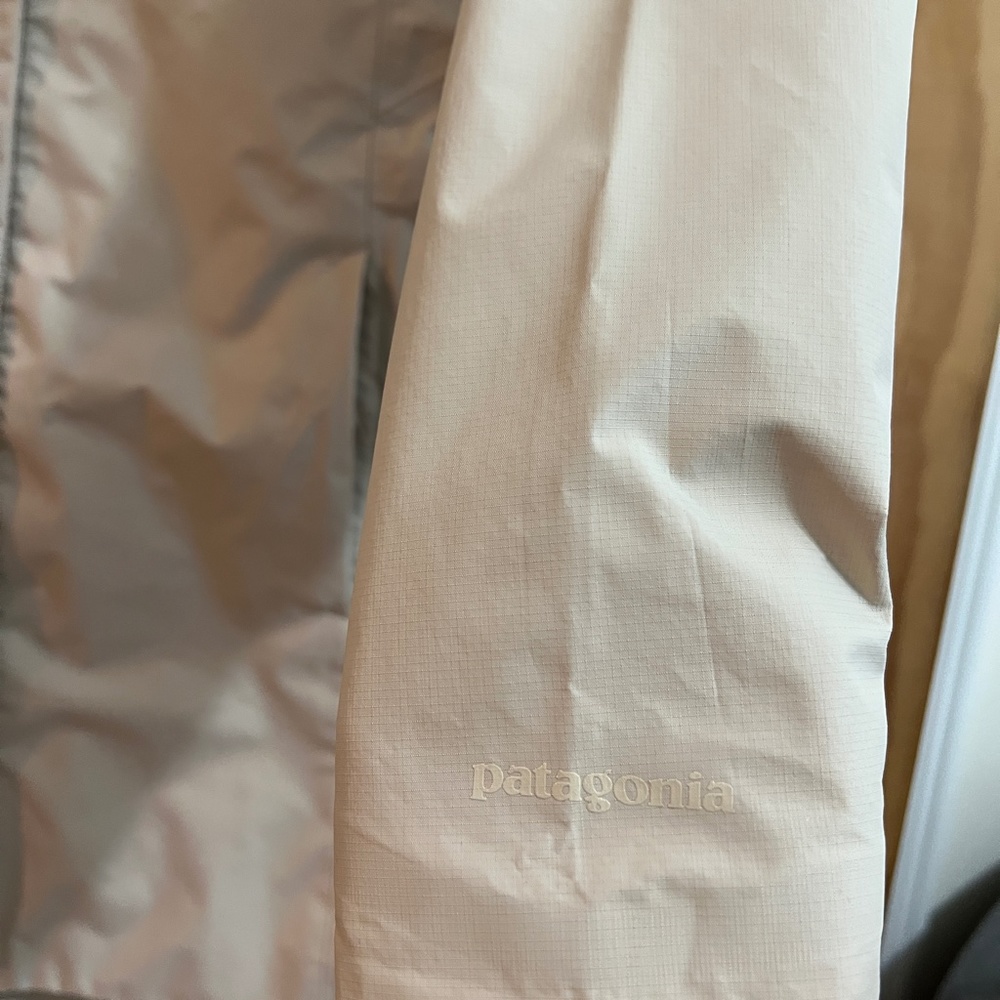 Patagonia Women's Torrentshell 3-Layer City Coat NWT - Picture 4 of 8